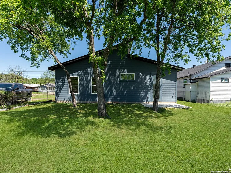 206 McCauley Blvd photo 7